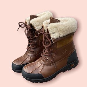 Kids UGG boots size 2